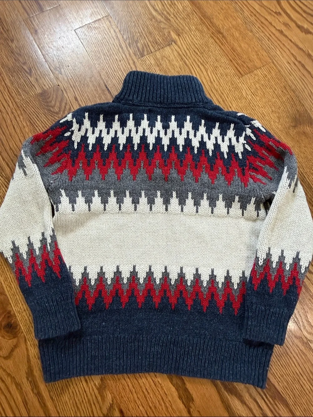 Gap Kids Sweat. Size 6/7. Excellent to Like New Condition.